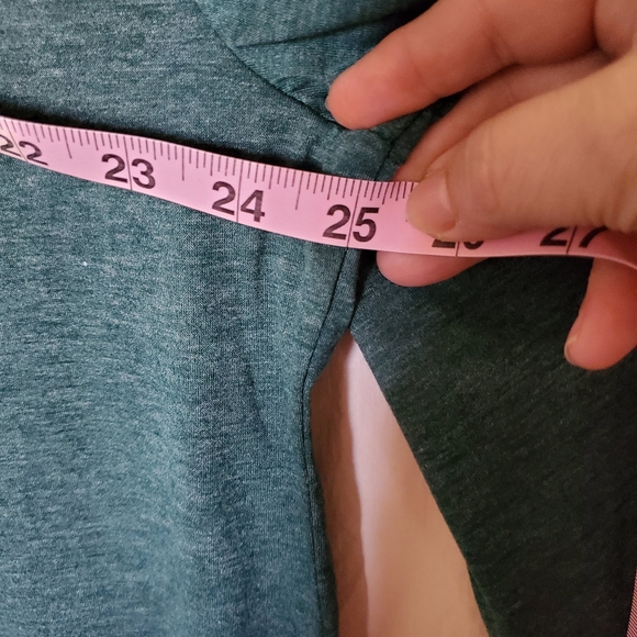 NWT~ Aiyino Fashion-Hooker Green Long Sleeve T-shirt NWT - Picture 3 of 7